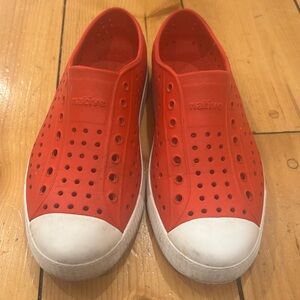 Native big kid shoe size 4 -Red
